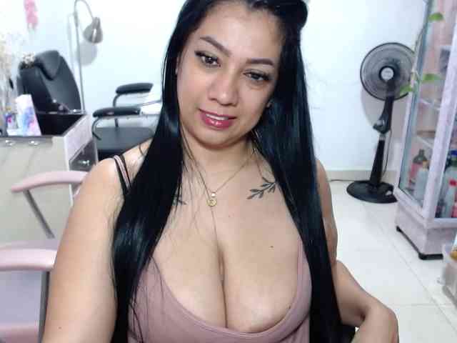 titsbiglovers titsbiglovers