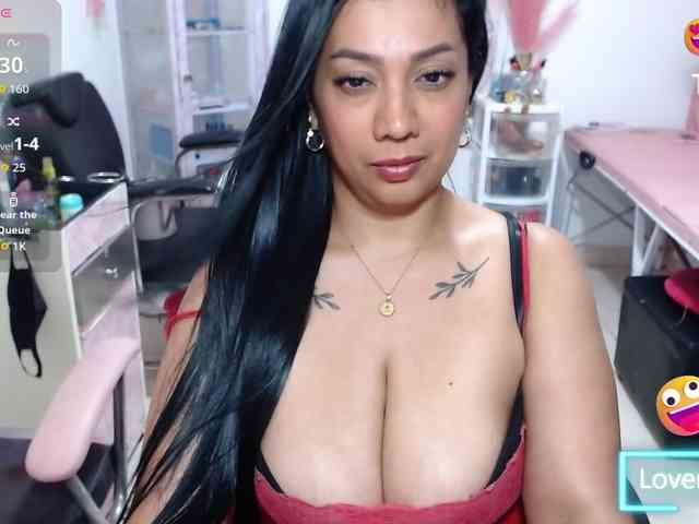 titsbiglovers Live Webcam on BongaCams
