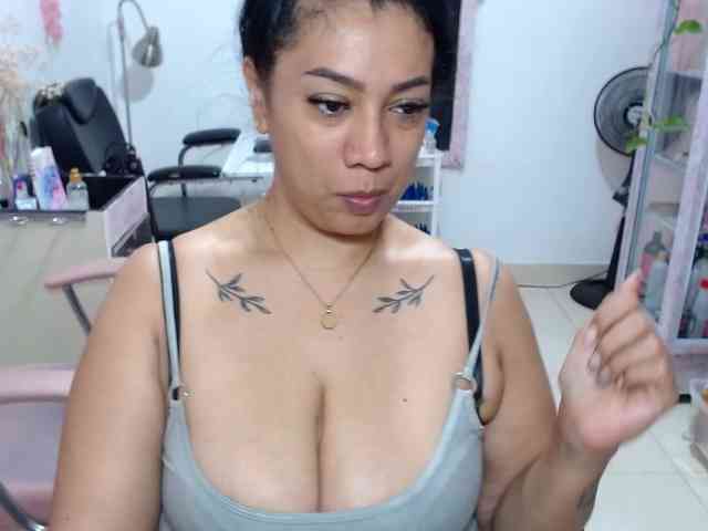 titsbiglovers