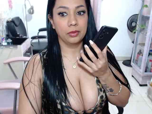 titsbiglovers webcam