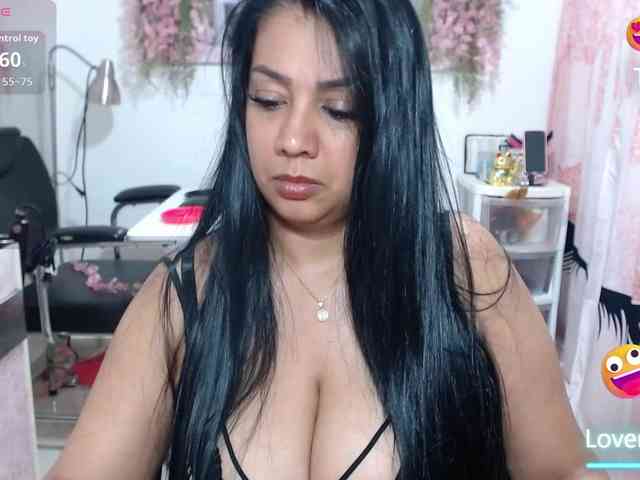 titsbiglovers webcam