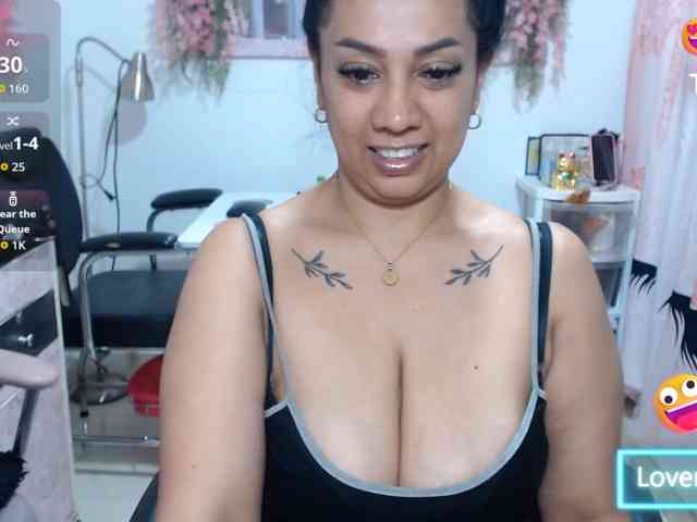 titsbiglovers webcam