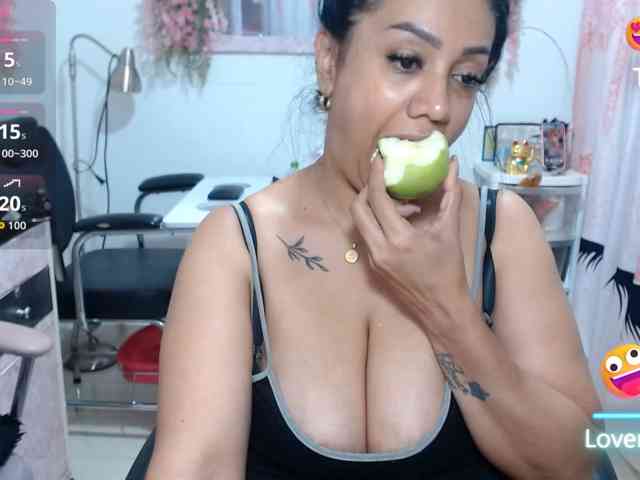 titsbiglovers titsbiglovers