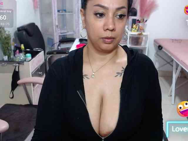 titsbiglovers