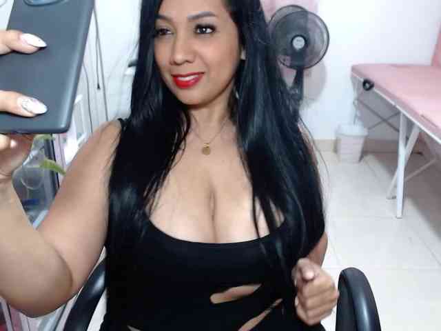 titsbiglovers titsbiglovers