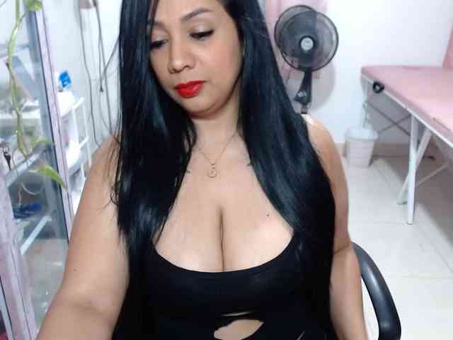 titsbiglovers titsbiglovers
