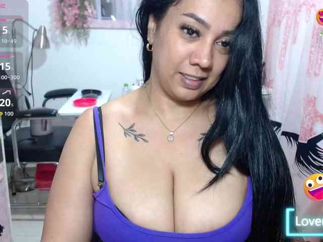 titsbiglovers webcam