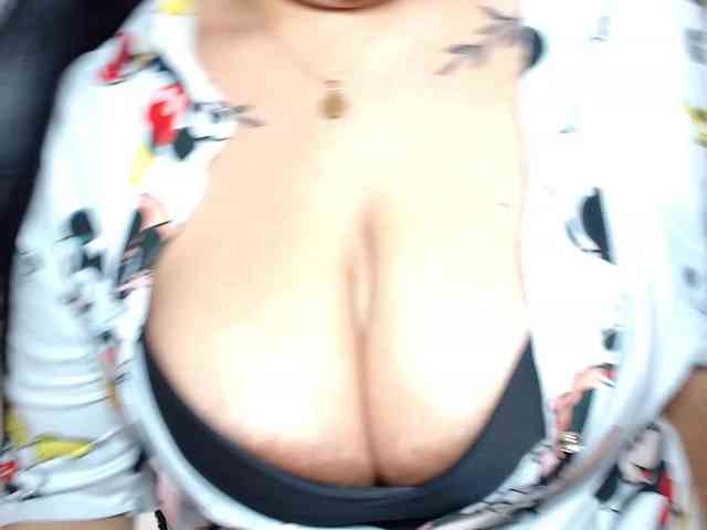 titsbiglovers
