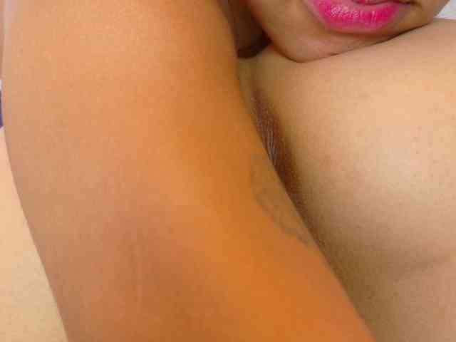 Model: farianachocolatecrememia