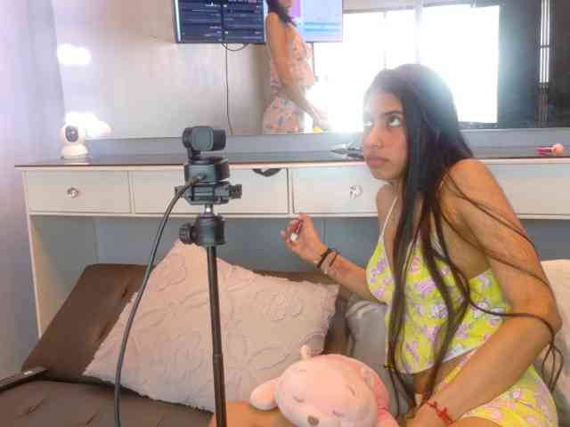 Modelo: farianachocolatecrememia