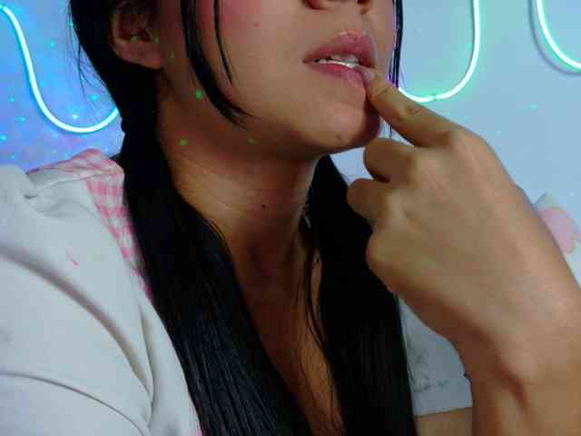 Model: farianachocolatecrememia
