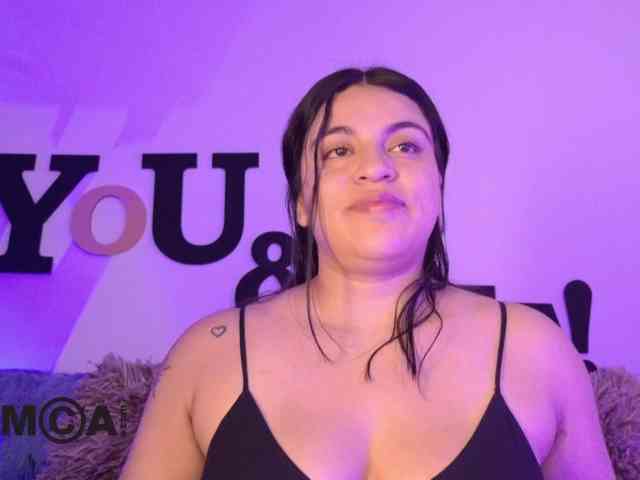 AbbySaphir webcam