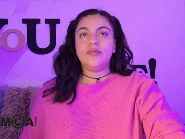 AbbySaphir webcam