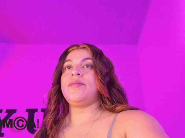 AbbySaphir webcam