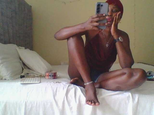 Dizzydose1 live cam on BongaCams