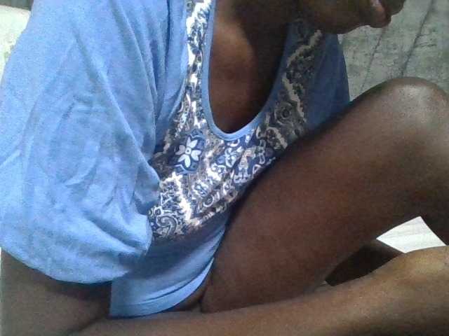 Dizzydose1 live cam on BongaCams