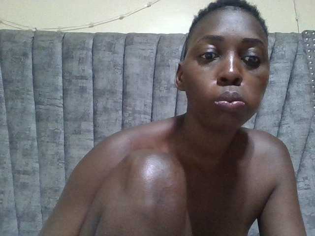 Dizzydose1 Live Cam on BongaCams