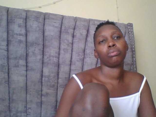 Dizzydose1 live cam on BongaCams