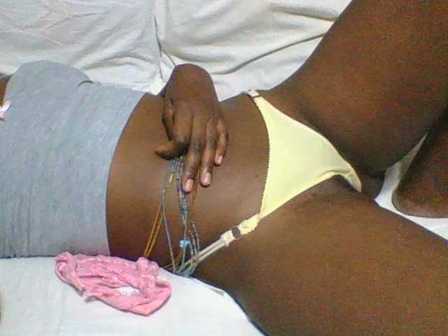 Dizzydose1 live cam on BongaCams