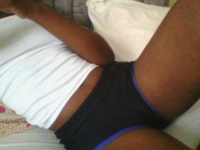 Dizzydose1 live cam on BongaCams