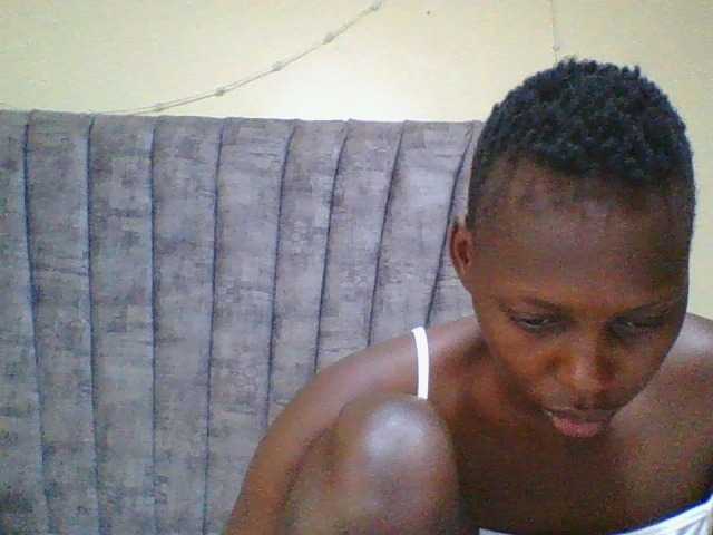 Dizzydose1 live cam on BongaCams