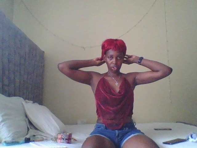 Dizzydose1 live cam on BongaCams