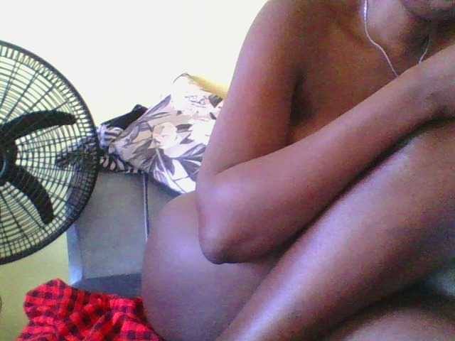 Dizzydose1's BongaCams show and profile