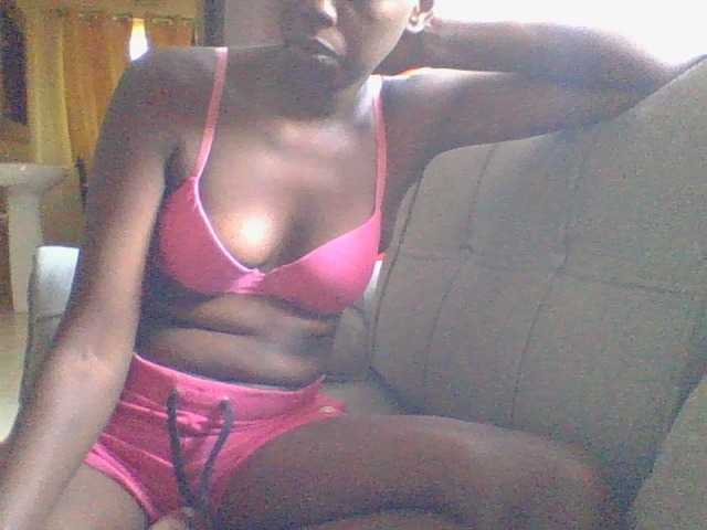 Dizzydose1 live cam on BongaCams