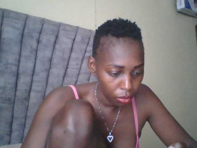 Dizzydose1 live cam on BongaCams