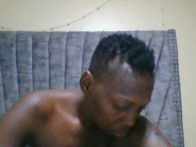 Dizzydose1 live cam on BongaCams