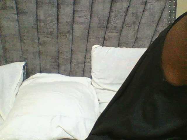Dizzydose1 live cam on BongaCams