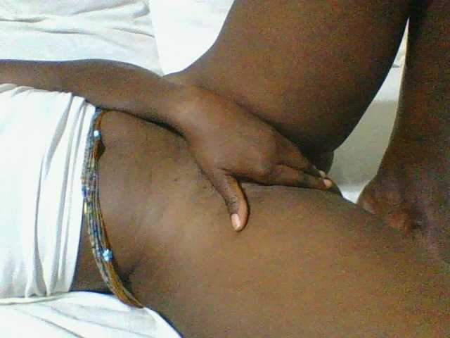 Dizzydose1 live cam on BongaCams