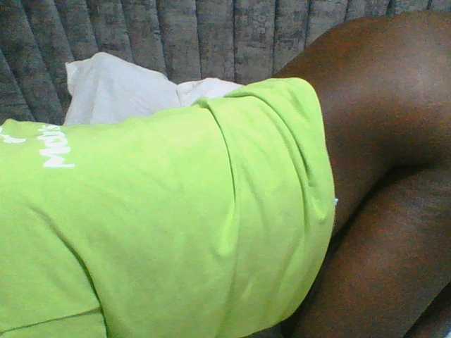 Dizzydose1 live cam on BongaCams
