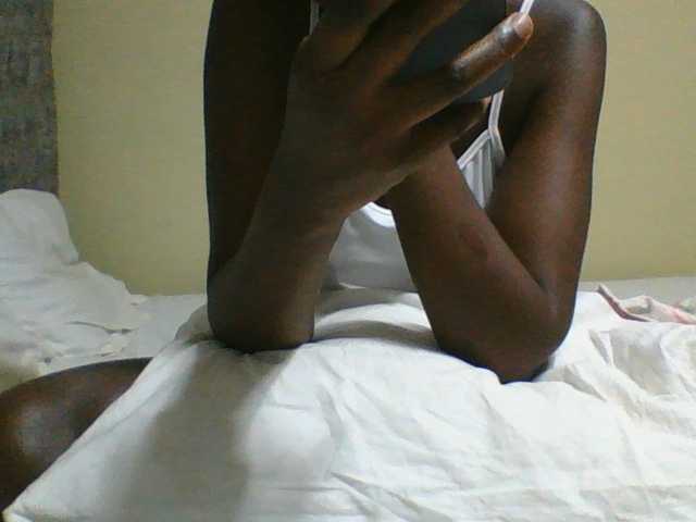 Dizzydose1 live cam on BongaCams