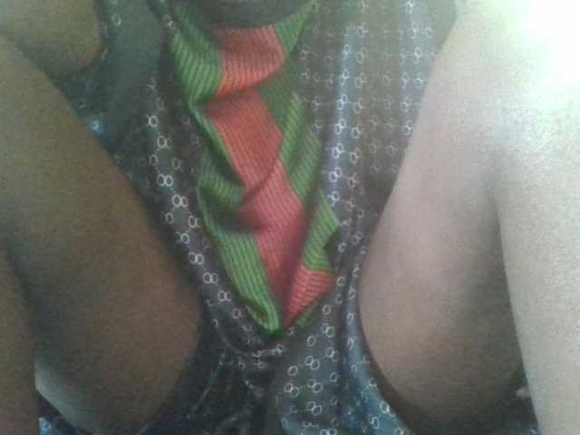 Dizzydose1 live cam on BongaCams