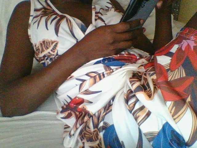 Dizzydose1 live cam on BongaCams