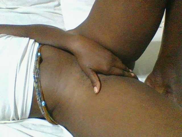 Dizzydose1 live cam on BongaCams