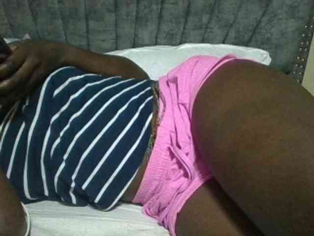 Dizzydose1 Live Webcam on BongaCams