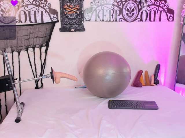 le modèle cleopatra-hot est en webcam porno dans un show sur le site bongacams, il possède les tags suivants: Latino/Hispanic,Redhead,Shaved