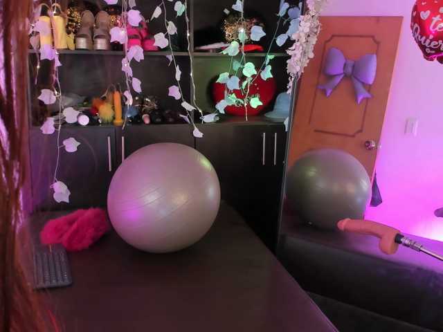 cleopatra-hot live cam on BongaCams