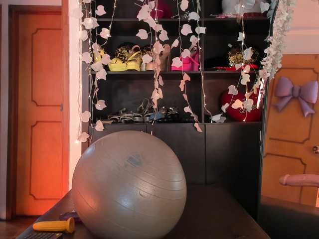 cleopatra-hot live cam on BongaCams
