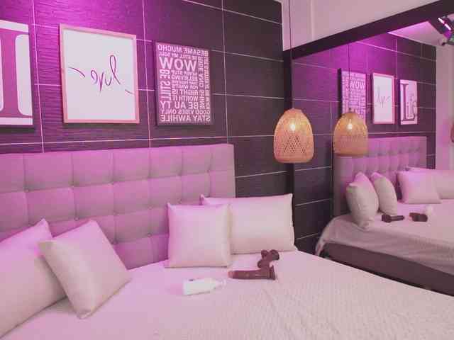 BellaLatina Sex Cam Show