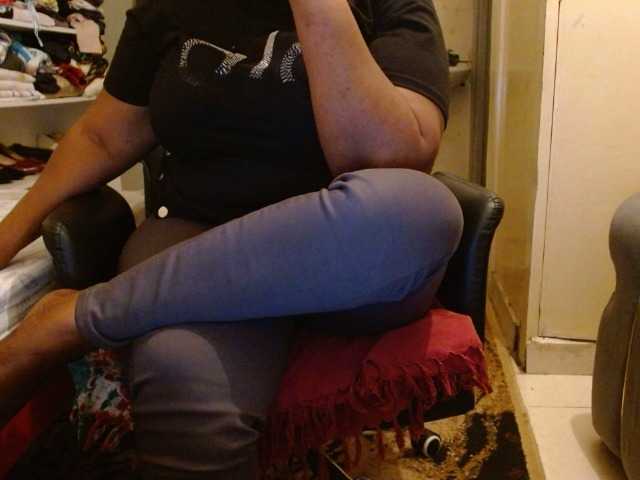 Sexiemama live cam preview
