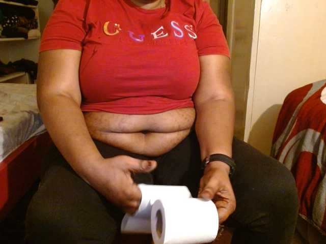 Sexiemama live cam on UnifiedCams