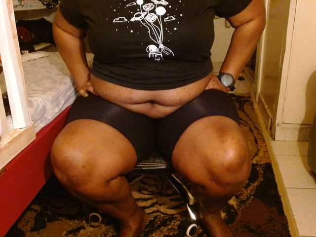 Sexiemama live cam on BongaCams