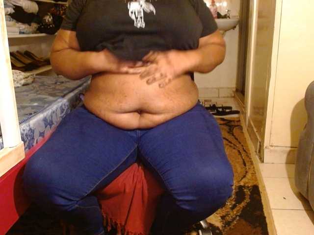 Sexiemama live cam on BongaCams