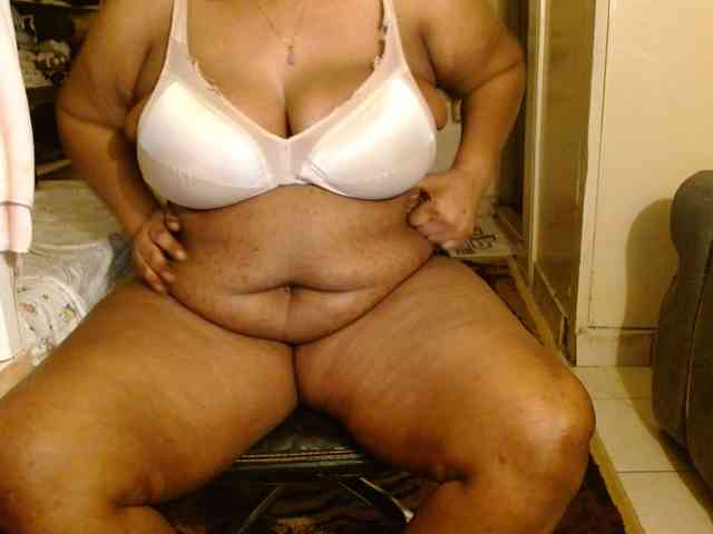 Model: Sexiemama