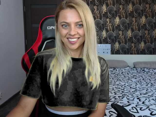 CarlaStaceeFun live cam on BongaCams