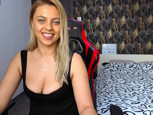 CarlaStaceeFun's BongaCams show and profile