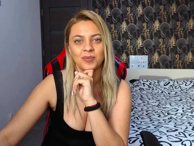 CarlaStaceeFun's BongaCams show and profile